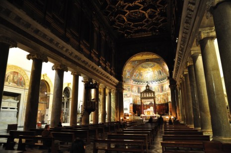 Santa Maria in Trastevere: dark, but not gloomy